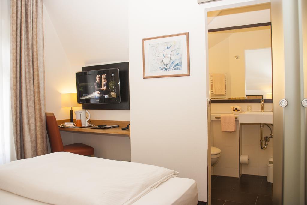 Hotel Haus Berlin Bonn Room photo