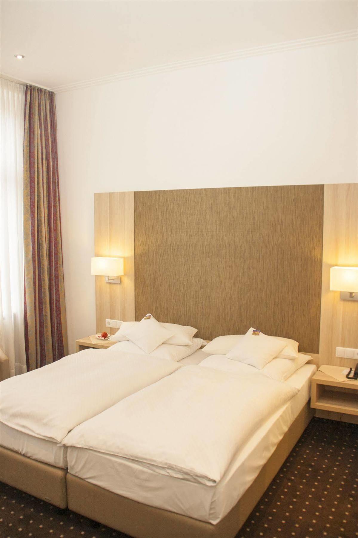Hotel Haus Berlin Bonn Exterior photo